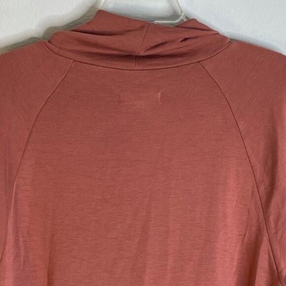 Lou & Grey Women's SignatureSoft Blend Turtleneck Top Size Medium - Picture 7 of 12